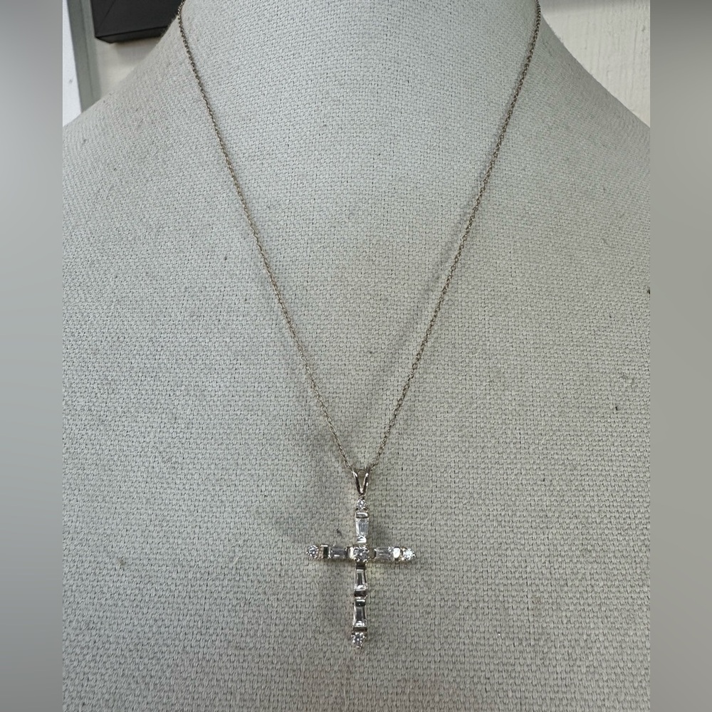 Cross necklace silver 925 with faceted crystals